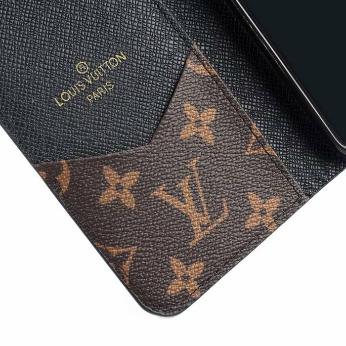 Louis Vuitton LV Monogram Case Holder: iPhone, Cards, Cash